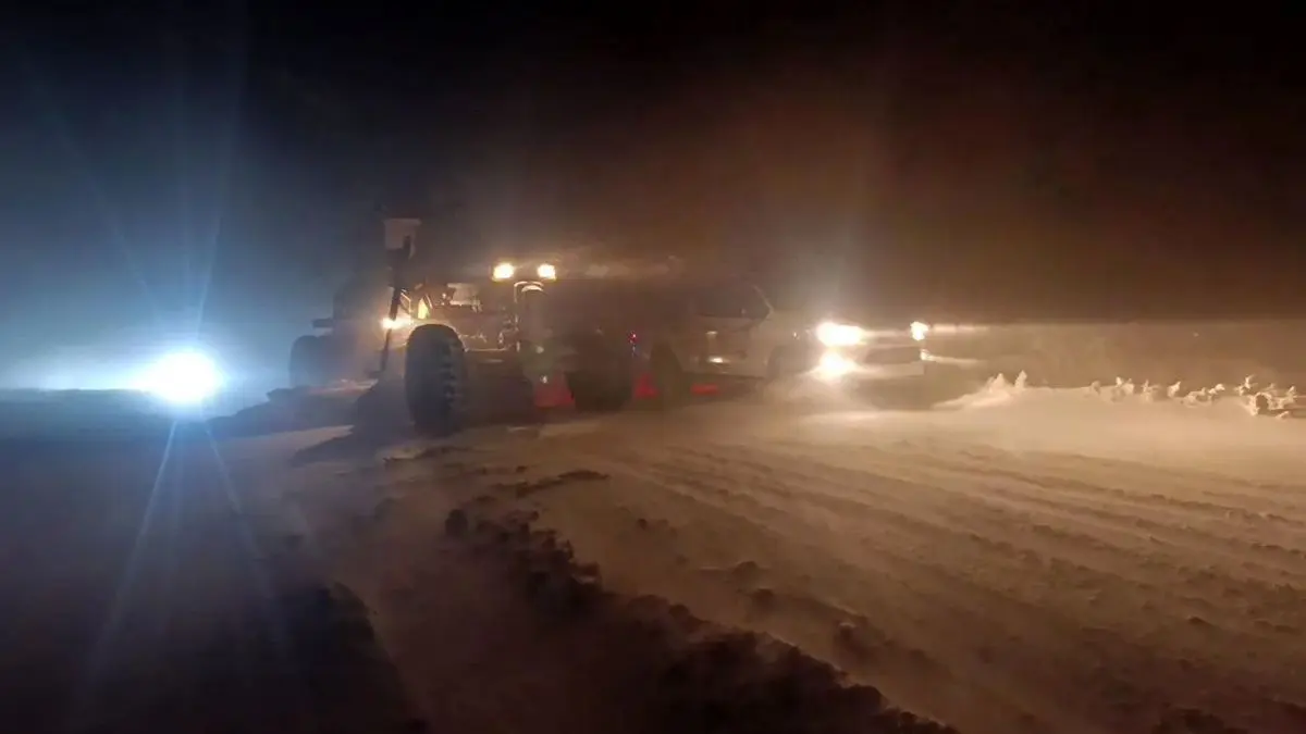 کولاک شدید در گردنه الماس/ ممنوعیت تردد در محور تالش–خلخال تا اطلاع ثانوی