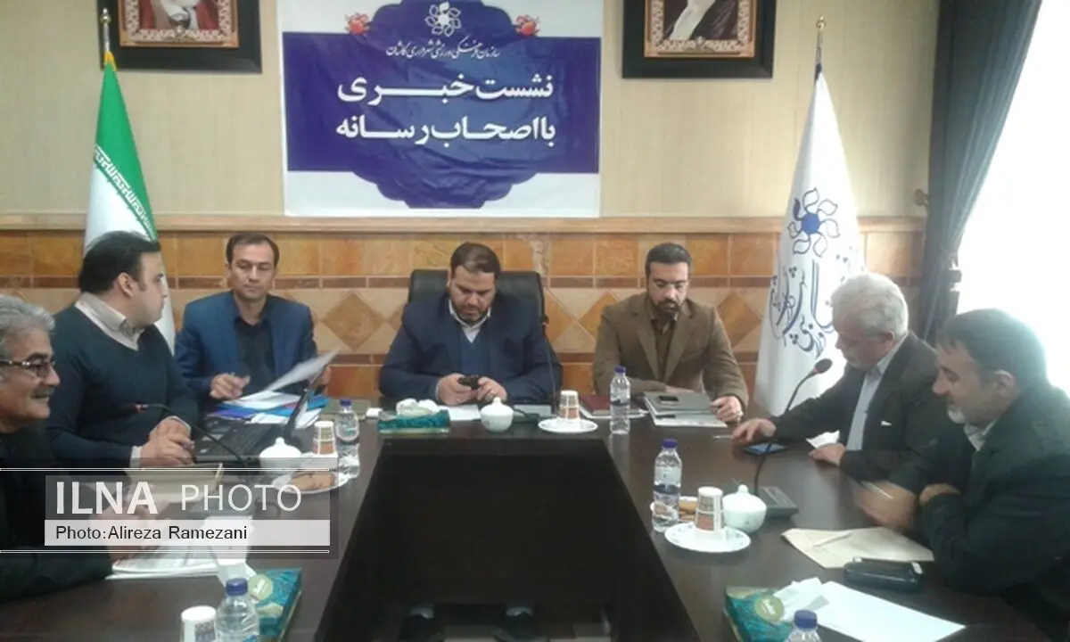 تجدید میثاق خانواده‌های کاشانی با شهدا در همایش بزرگ پیاده‌روی 