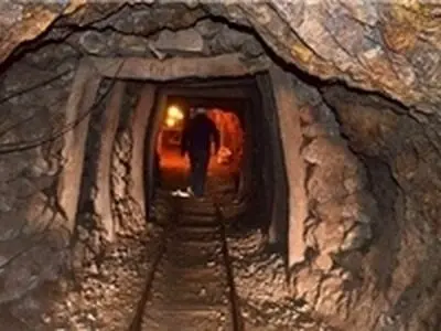 یک معدن زعال سنگ در آزادشهر ریزش کرد