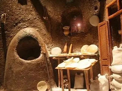 با نانوایی‌های  آزادپز  گرانفروش برخورد می‌شود