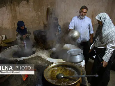 برداشت انگور و تولید سنتی شیره انگور در روستای بهارستان سبزوار