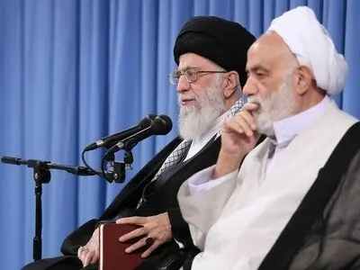 رهبر انقلاب به نامه‌ حجت‌الاسلام قرائتی برای ترویج و تفسیر قرآن پاسخ دادند