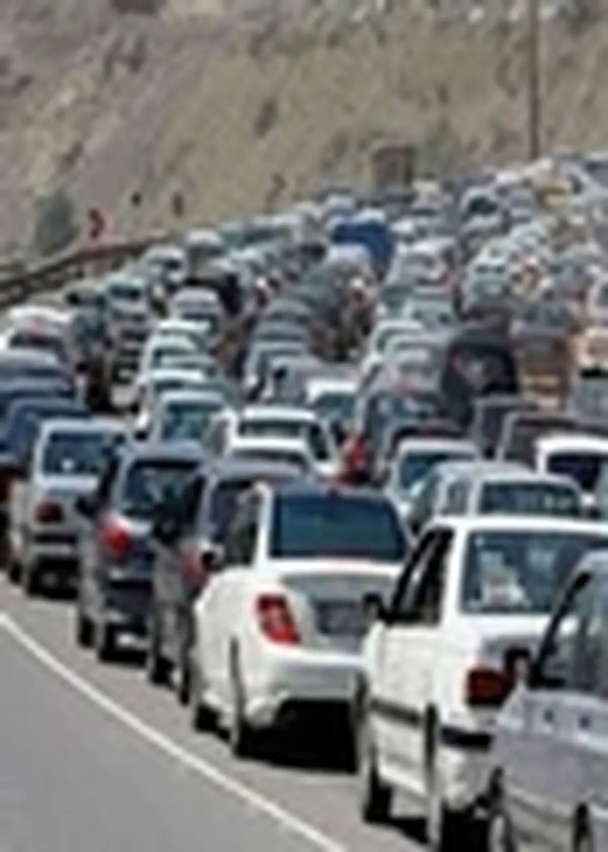تردد بیش از ۳ میلیون و ۹۰۰ هزار وسیله نقلیه در محورهای مواصلاتی استان اصفهان