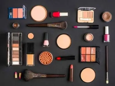 پرطرفدارترین لوازم های آرایشی در سال 1404