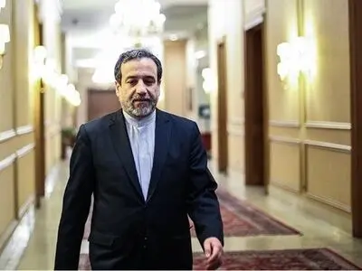 Araghchi : US freezes deal for releasing prisoners