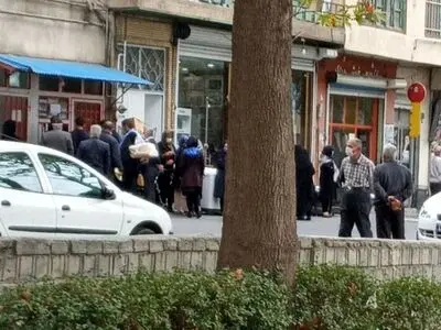 کمبود نان در ارومیه و ادامه صف های طولانی برای خرید نان