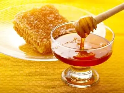 یک ماده طبیعی برای درمان سریع ترک های روی بدن