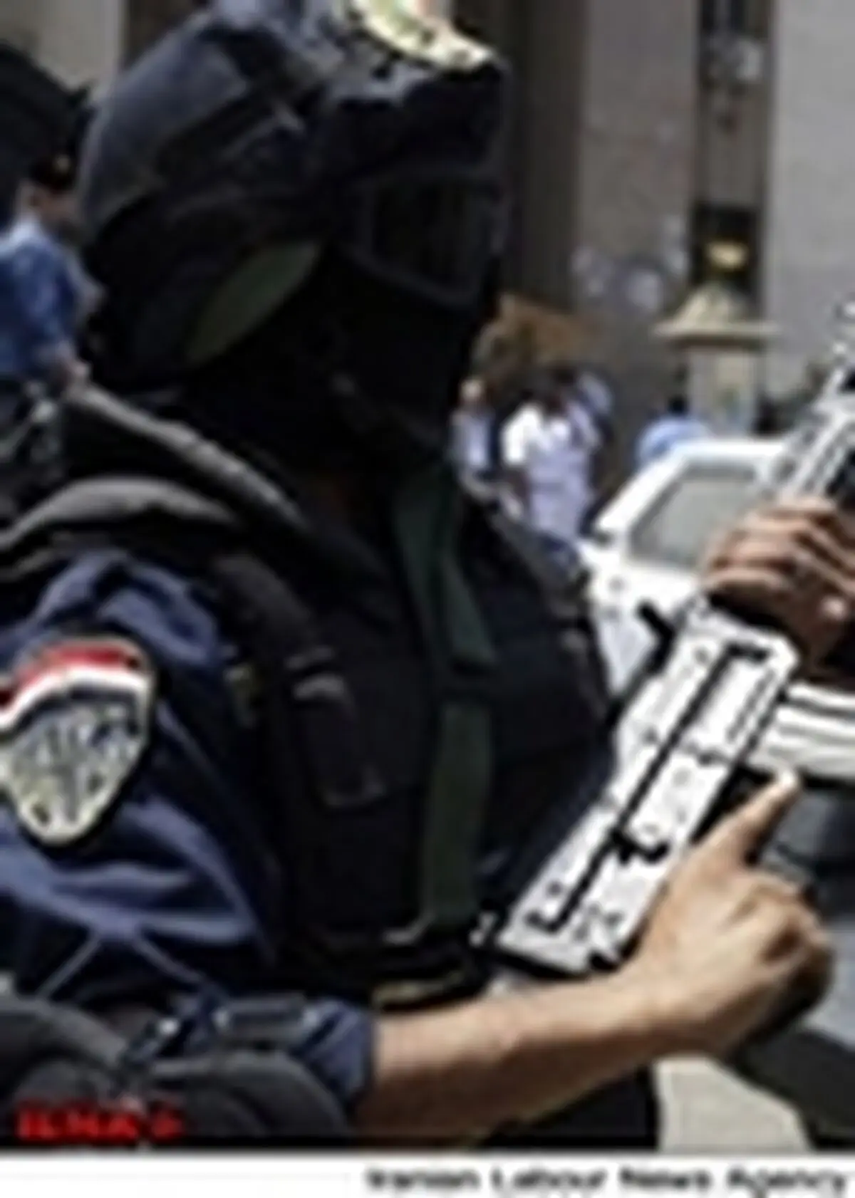 افراد مسلح یک نیروی پلیس مصر را کشتند