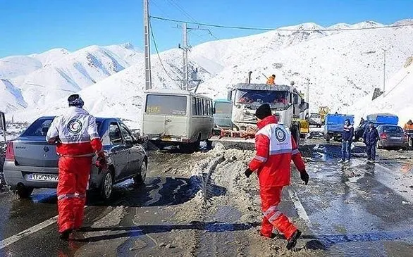 امدادرسانی هلال احمر به ۳۵۴۳ نفر گرفتار شده در برف و کولاک اردبیل
