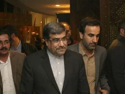 نمایش تالار اصلی تئاترشهر به علی جنتی تقدیم شد
