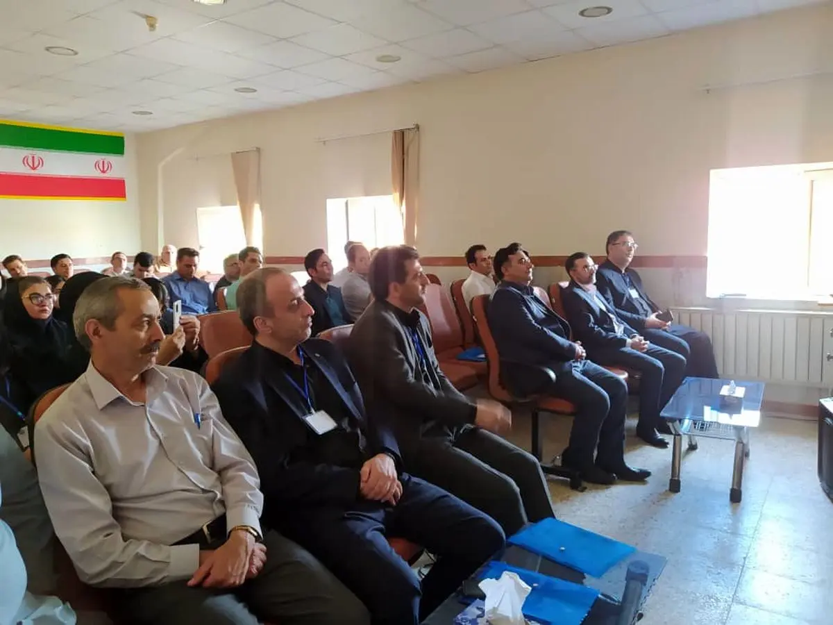 تمرکز بر روی رشته های دارای بازار کار سیاست دانشگاه علمی کاربردی است