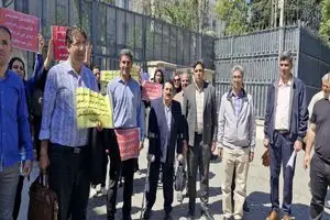 تجمع کارکنان شرکت‌های تعاونی سهام عدالت مقابل وزارت اقتصاد/ مطالبات پرداخت نشد