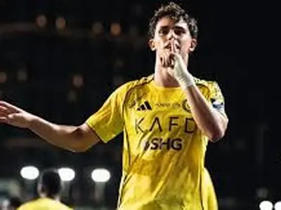 ویدئو: چالش جنجالی ژائو فلیکس با یوتیوبر مشهور