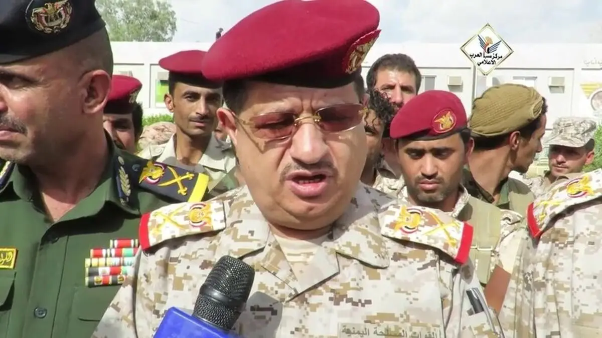 وزیر دفاع دولت مستعفی یمن از انفجار مین جان سالم به در برد
