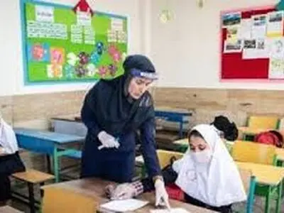نحوه بازگشایی مدارس و تحصیل دانش آموزان بر عهده شورای مدارس است 