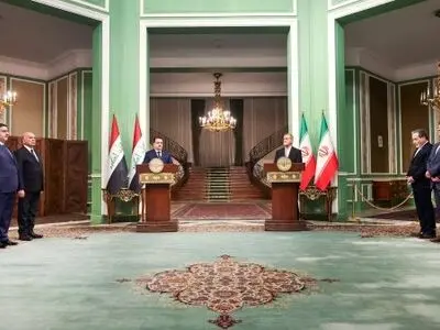 رئيس الوزراء العراقي يدعو الى حوار إقليمي شامل تستضيفه بغداد