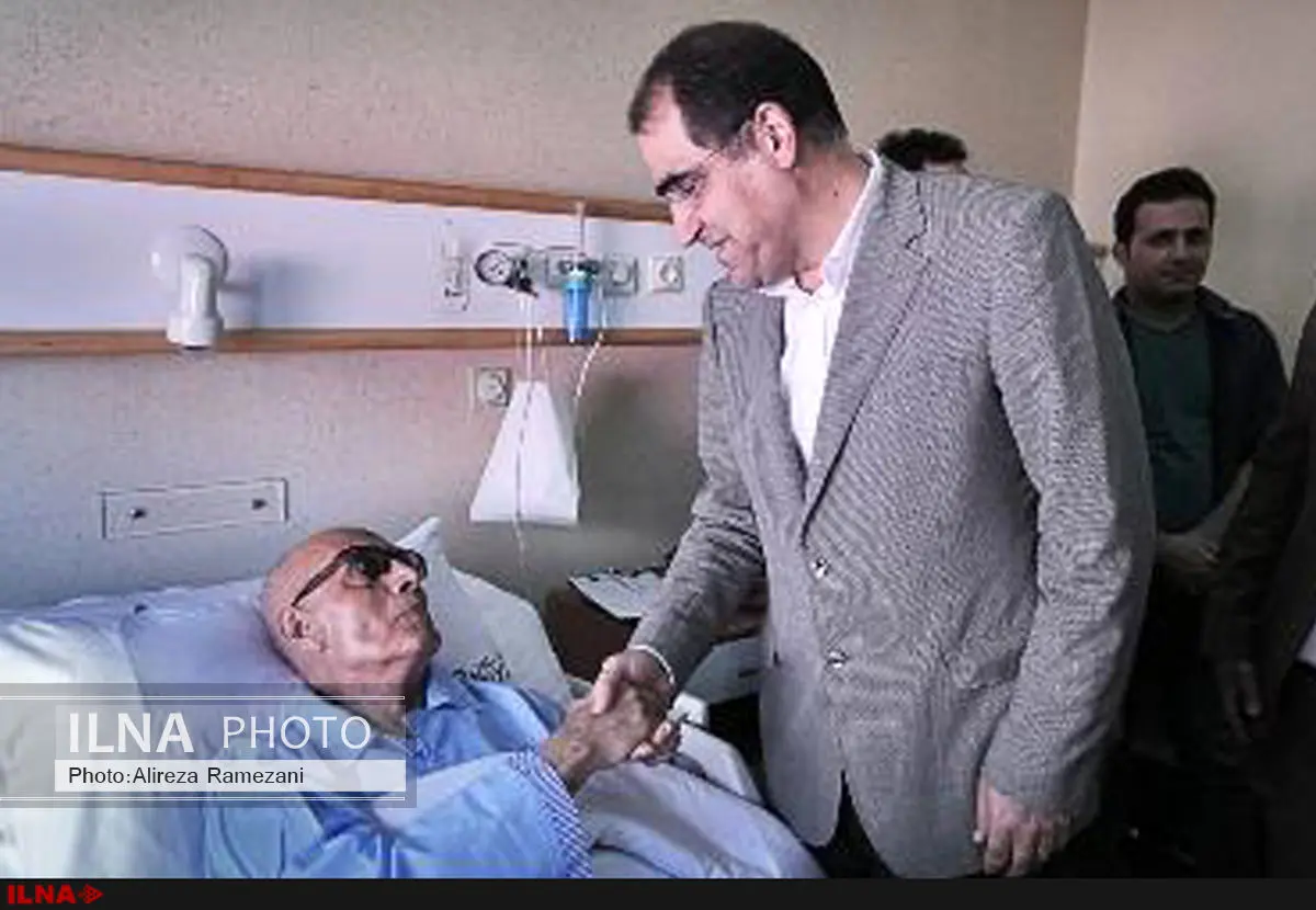 وزیر بهداشت دوباره به ملاقات عباس کیارستمی رفت