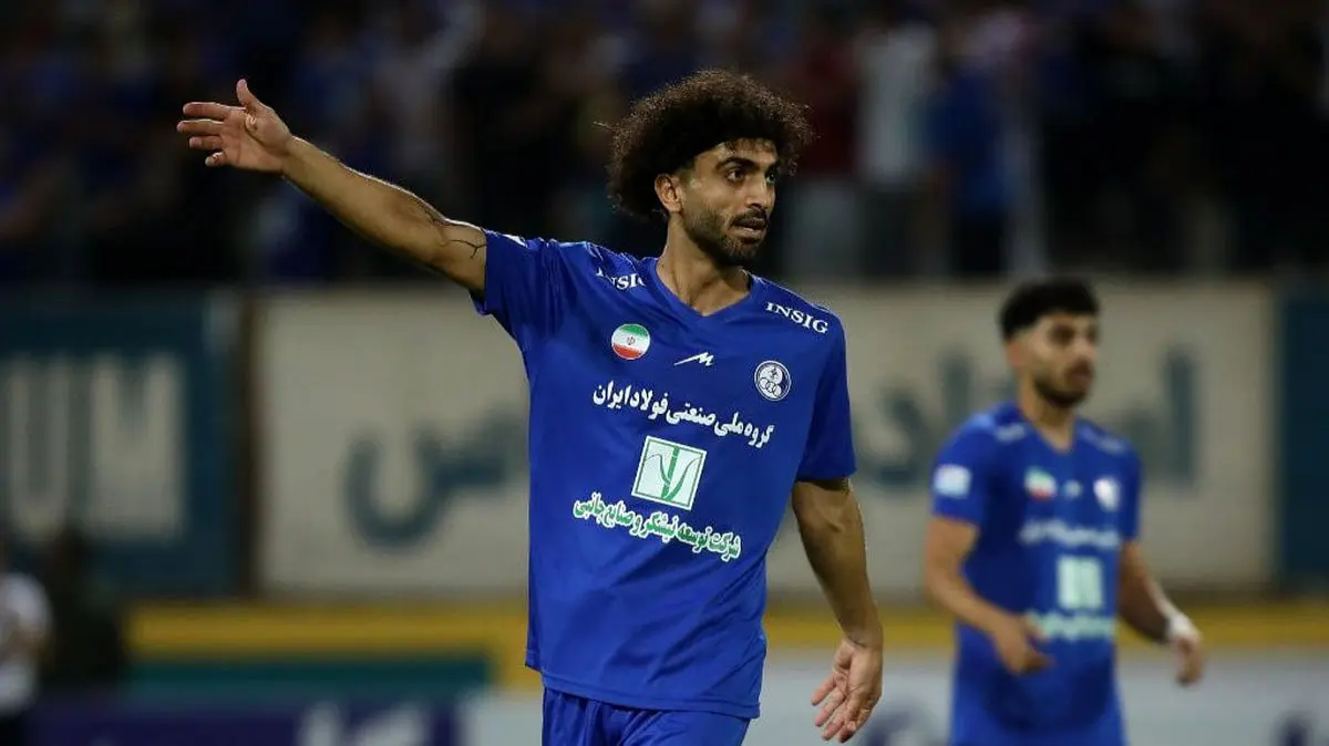 شوک به آبی‌ها: فسخ شبانه مهاجم گلزن