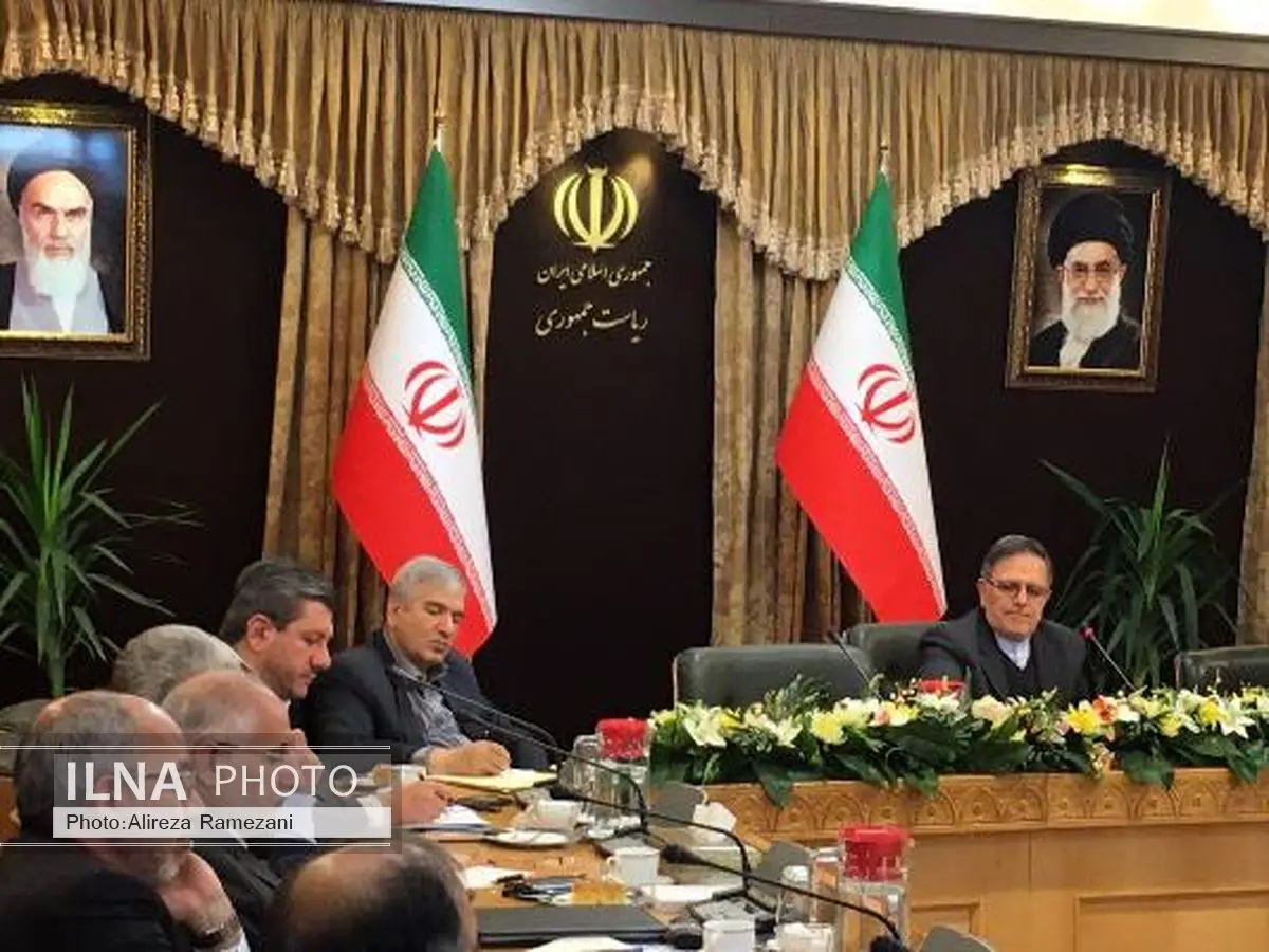 جزئیات جلسه سیف با مدیران عامل بانکها/ بازار بین بانکی ارزی تا پایان سال راه اندازی می شود
