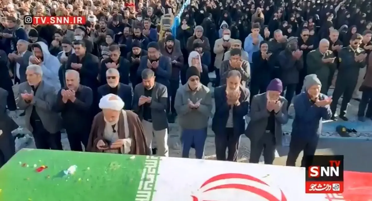 اقامه نماز طلب باران در شهر کرمان + فیلم