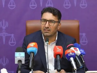 ذخایر سوخت قاچاق در بندر کلاهی با تولید روزانه یک پالایشگاه برابری می‌کند