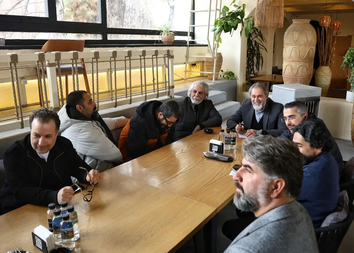 نشست مدیران سازمان سینمایی و دبیر جشنواره فجر با فیلم‌اولی‌ها و ‌دومی‌ها برگزار شد