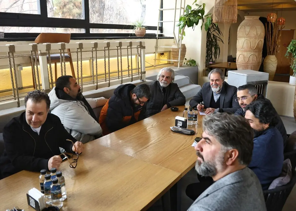 نشست مدیران سازمان سینمایی و دبیر جشنواره فجر با فیلم‌اولی‌ها و ‌دومی‌ها برگزار شد
