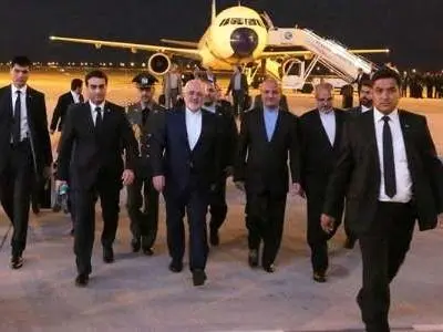 ظریف یصل الی العاصمة القرغیزیة بیشکک