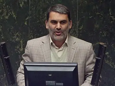 مجلس نمی‌تواند به امور بانک‌ها ورود پیدا کند/ صحبتی درباره افزایش قیمت بنزین در بودجه ۱۴۰۱ مطرح نیست/ باید تغییر اساسی در نظام یارانه‌ای کشور ایجاد شود