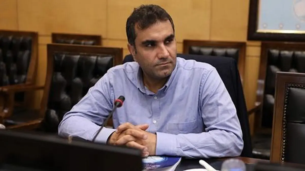 از روز اول که به مجلس آمدیم سیم کارت بدون فیلتر به ما پیشنهاد شد/ آقایانی که فضا را ملتهب می‌کنند خودشان در پستو درگیر خط سفید هستند