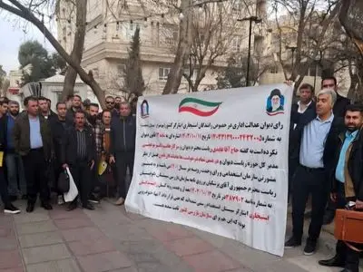 تجمع رانندگان استیجاری مقابل نهاد ریاست جمهوری/ «تبدیل وضعیت» حق مسلم ماست