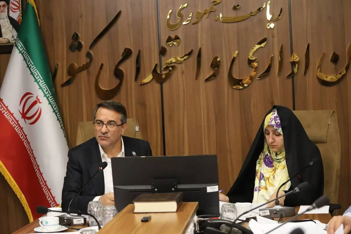 جلسه کمیسیون اصلی مدیریت و سرمایه انسانی هیئت دولت به ریاست رئیس سازمان اداری و استخدامی