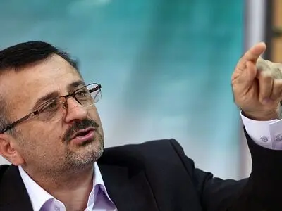 داورزنی: لیگ برتر تا 23 مرداد آغاز می شود/ 6 ورزشگاه آماده برگزاری لیگ شده‌اند