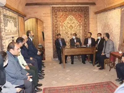 مطالعه سامانه گرمایش بازار تبریز در کمیته فنی میراث‌فرهنگی