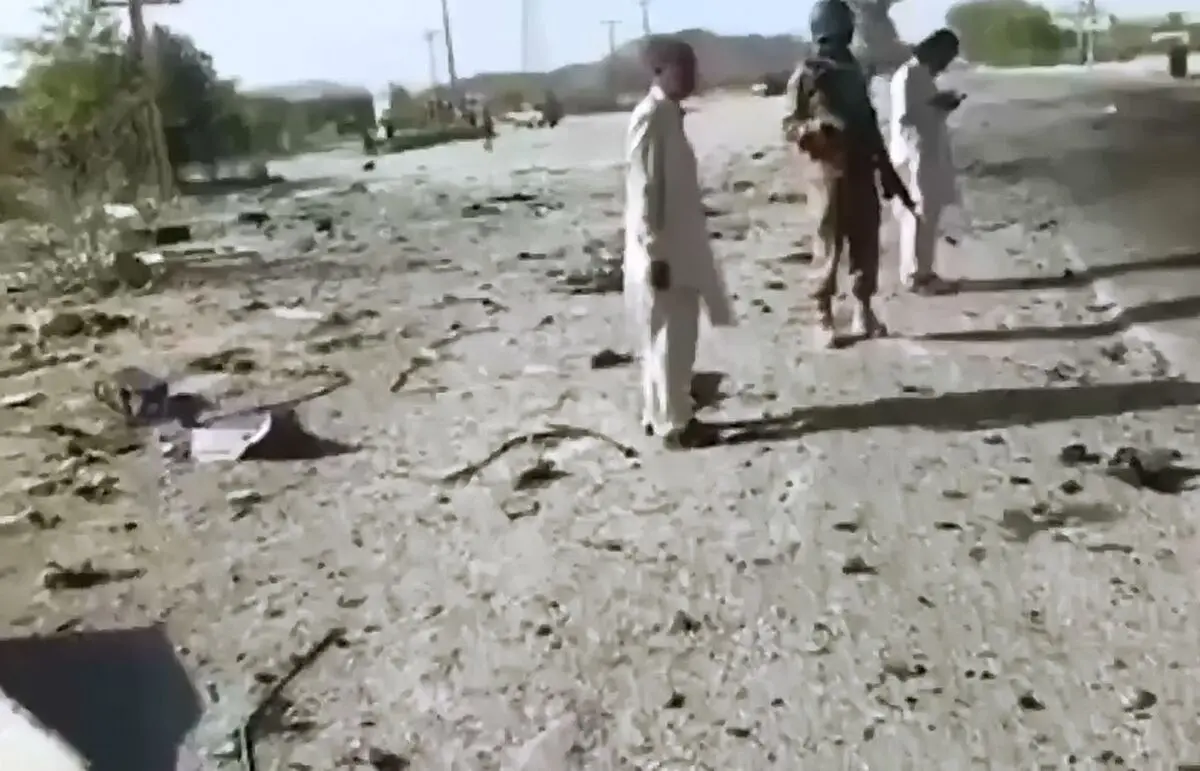 فیلم حمله تروریستی به اتوبوس دانش‌آموزان در پاکستان