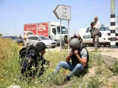 الإسرائیلیون یعیشون الرعب ویستغیثون: “خلاص یا حماس”.. مستوطنٌ إسرائیلیٌّ یصرخ رعبًا من صواریخ المقاومة