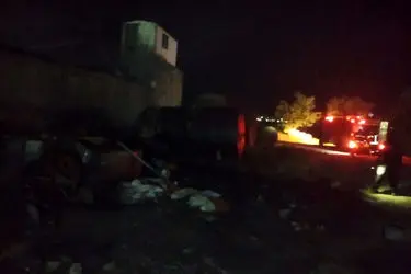 مهار حریق تانکر گازوئیل در کارگاه ذوب قوطی آلومینیوم جاده فراهان