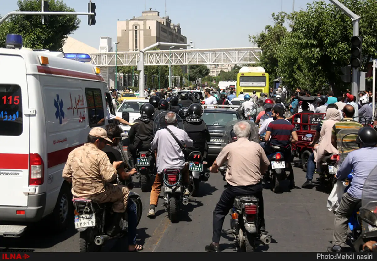 شهروندان از تردد در خیابان‌های اطراف مجلس خودداری کنند