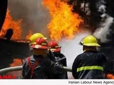 انبار لوازم خانگی در مشهد طعمه حریق شد