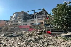 تصاویر دوربین مدار بسته مغازه از لحظه انفجار  پس از حمله اسرائیل به تجریش/فیلم