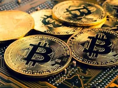 قیمت بیت کوین و ارز‌های دیجیتال امروز پنجشنبه ۳۱ اردیبهشت ۱۴۰۵ + جدول 