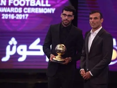 مهدی طارمی مرد سال فوتبال ایران شد