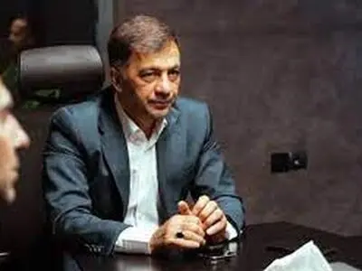 کریمی: با چه هدفی شب بازی استقلال به تلویزیون می‌روید؟/  قربان‌زاده اگر دلسوز است مشکلات بورس را حل کند