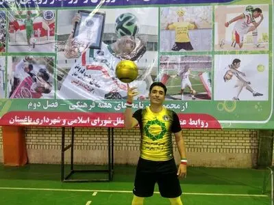 هنرنمایی سلطان روپایی جهان در اردوی استقلال(فیلم)