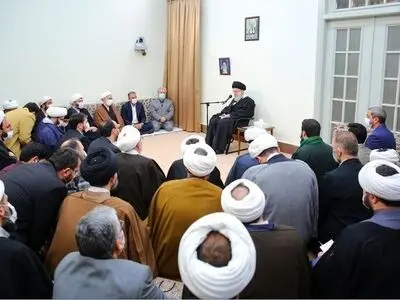 زبان ارتباط گرفتن با یک جوان و نوجوان با زبان حرف زدن با یک غافل جاهل یا معاند فرق می‌کند/ مجموعه های انقلابی از جناح گرایی پرهیز کنند