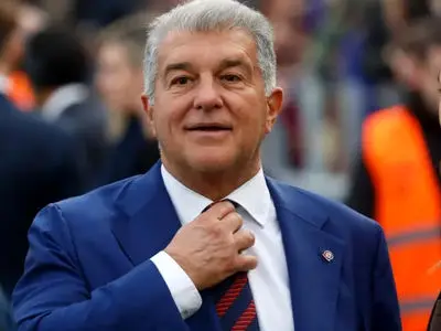 واکنش تند لاپورتا به رئیس رئال مادرید آن‌ها به بارسلونیت حاد مبتلا شده‌اند!