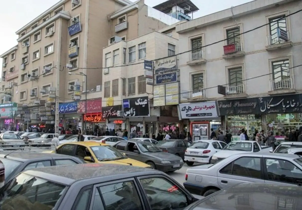 تمرکز مطب پزشکان در بافت مرکزی خرمآباد موجب تشدید ترافیک و ایجاد مشکلاتی برای شهروندان شده است