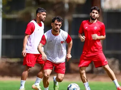 مهاجم پرسپولیس در آستانه پوشیدن پیراهن آبی!