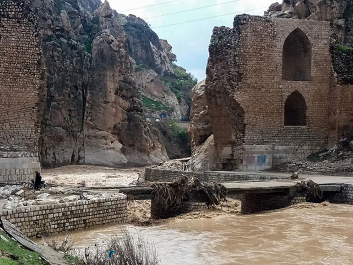 کَل‌هُرت بلندترین پل باستانی در تنگنای بی‌اعتباری /خسارت  50 میلیاردی پل‌های تاریخی لرستان در سیل 98