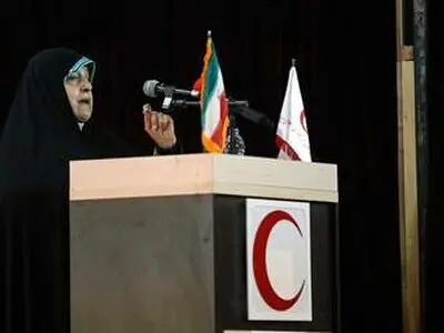 نباید دختران را بین ازدواج و تحصیل نگهداریم تا مجبور شوند یکی را انتخاب کنند